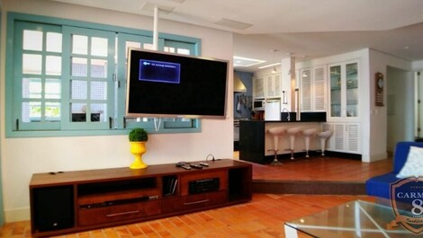 CERFECT HOME, OCEAN FRONT WITH 5 BEDROOMS IN THE CENTER OF BOMBINHAS BEACH