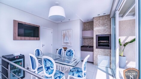 Beautiful penthouse overlooking the Mariscal sea