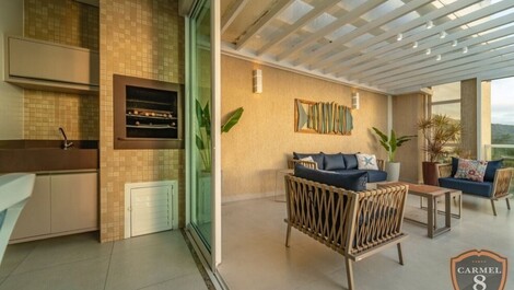 Beautiful penthouse overlooking the Mariscal sea