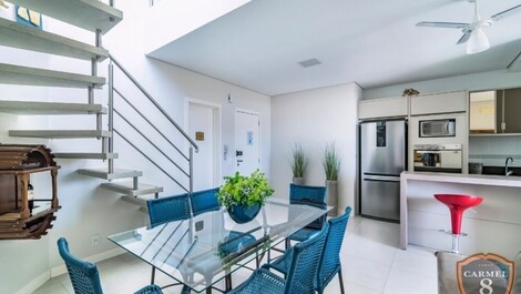 Beautiful penthouse overlooking the Mariscal sea