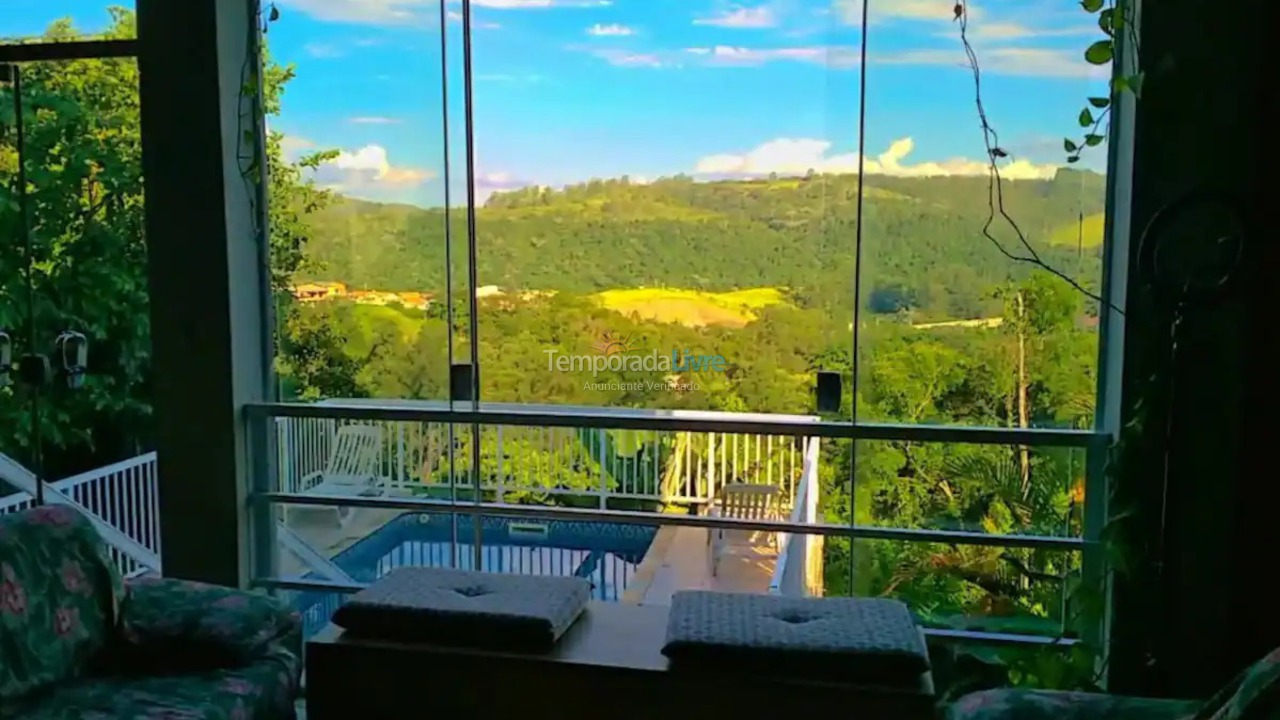 Casa para aluguel de temporada em Paraibuna (Bela Vista)