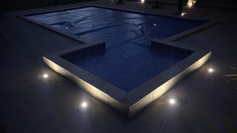 Casa de campo junto al lago con piscina