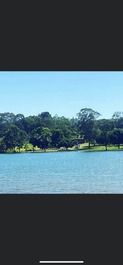 Casa de campo junto al lago con piscina