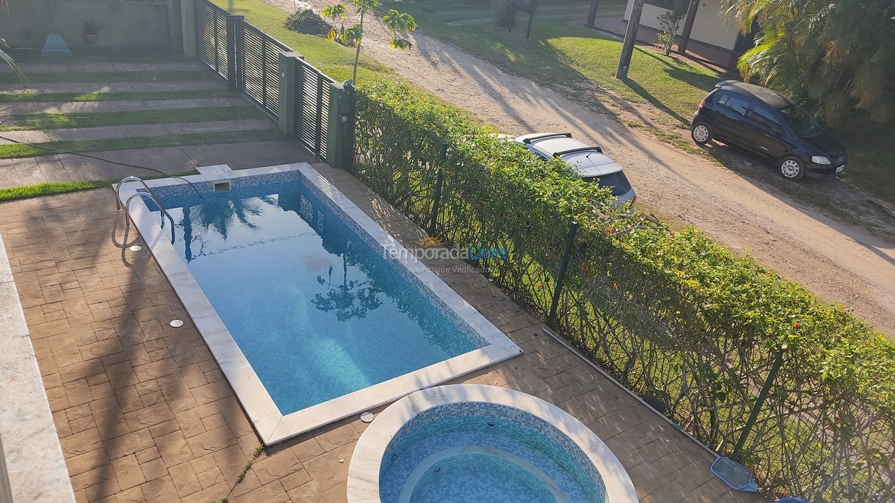 Casa para aluguel de temporada em Ubatuba (Lagoinha)