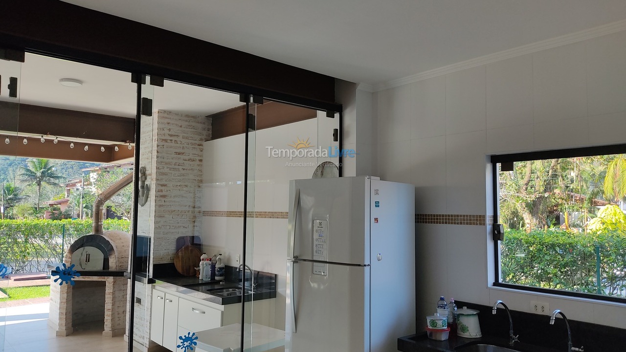 Casa para aluguel de temporada em Ubatuba (Lagoinha)