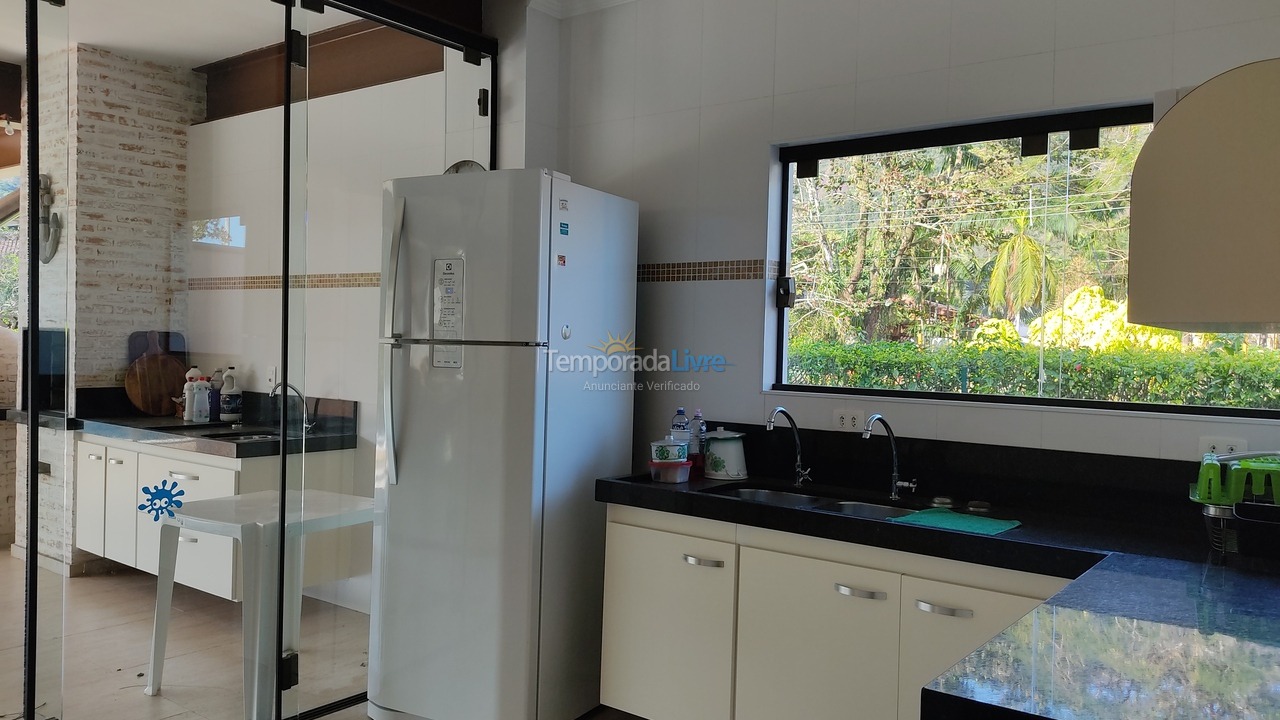 Casa para aluguel de temporada em Ubatuba (Lagoinha)