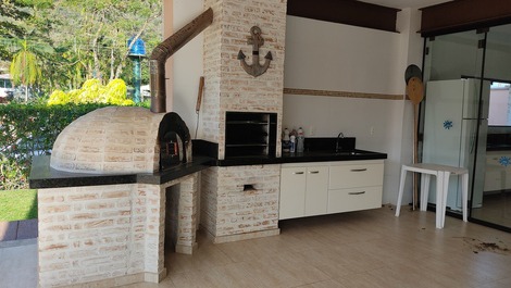 Condomínio Lagoinha a 50 metros da praia