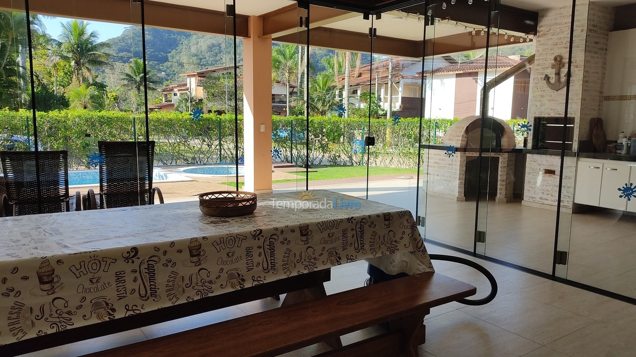 Casa para aluguel de temporada em Ubatuba (Lagoinha)