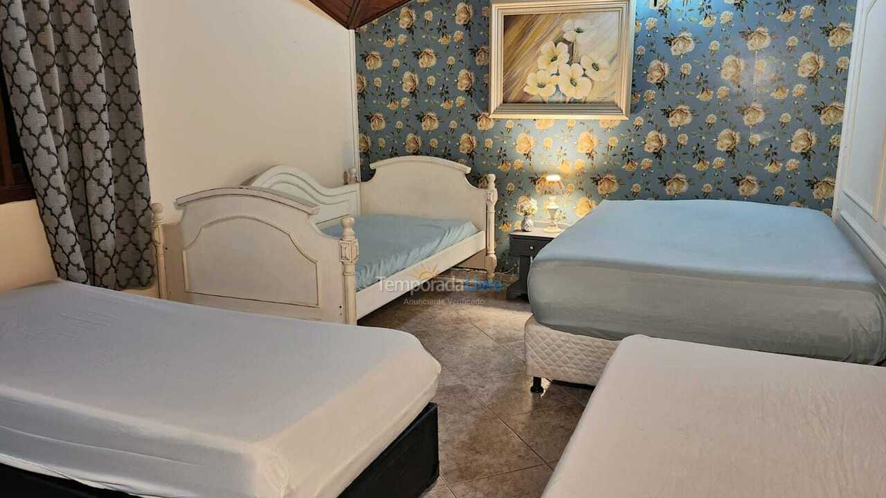 Casa para aluguel de temporada em Guarujá (Enseada)