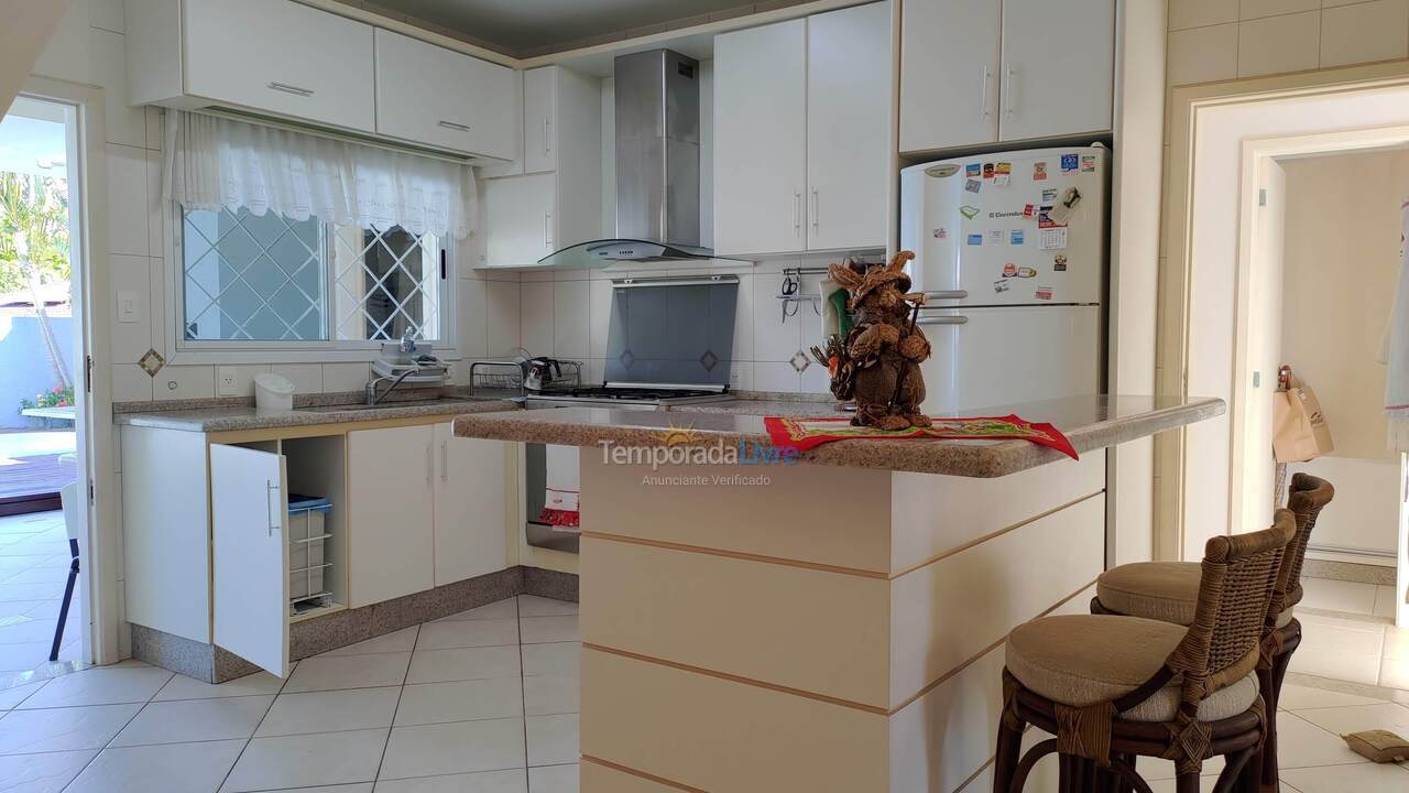 House for vacation rental in Florianópolis (Praia da Daniela)