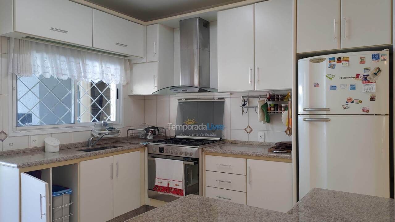 House for vacation rental in Florianópolis (Praia da Daniela)