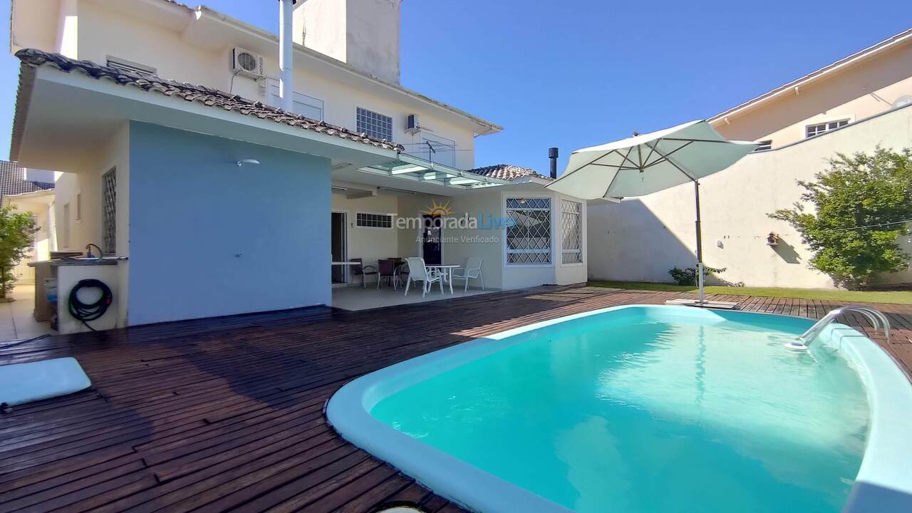 House for vacation rental in Florianópolis (Praia da Daniela)