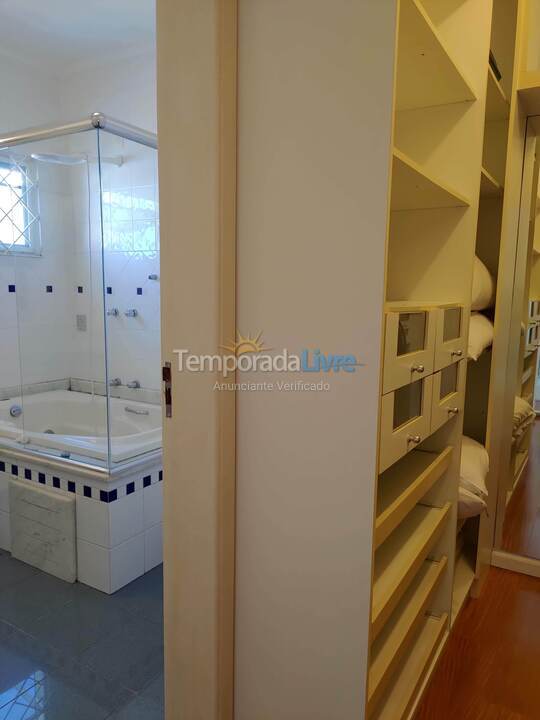 House for vacation rental in Florianópolis (Praia da Daniela)