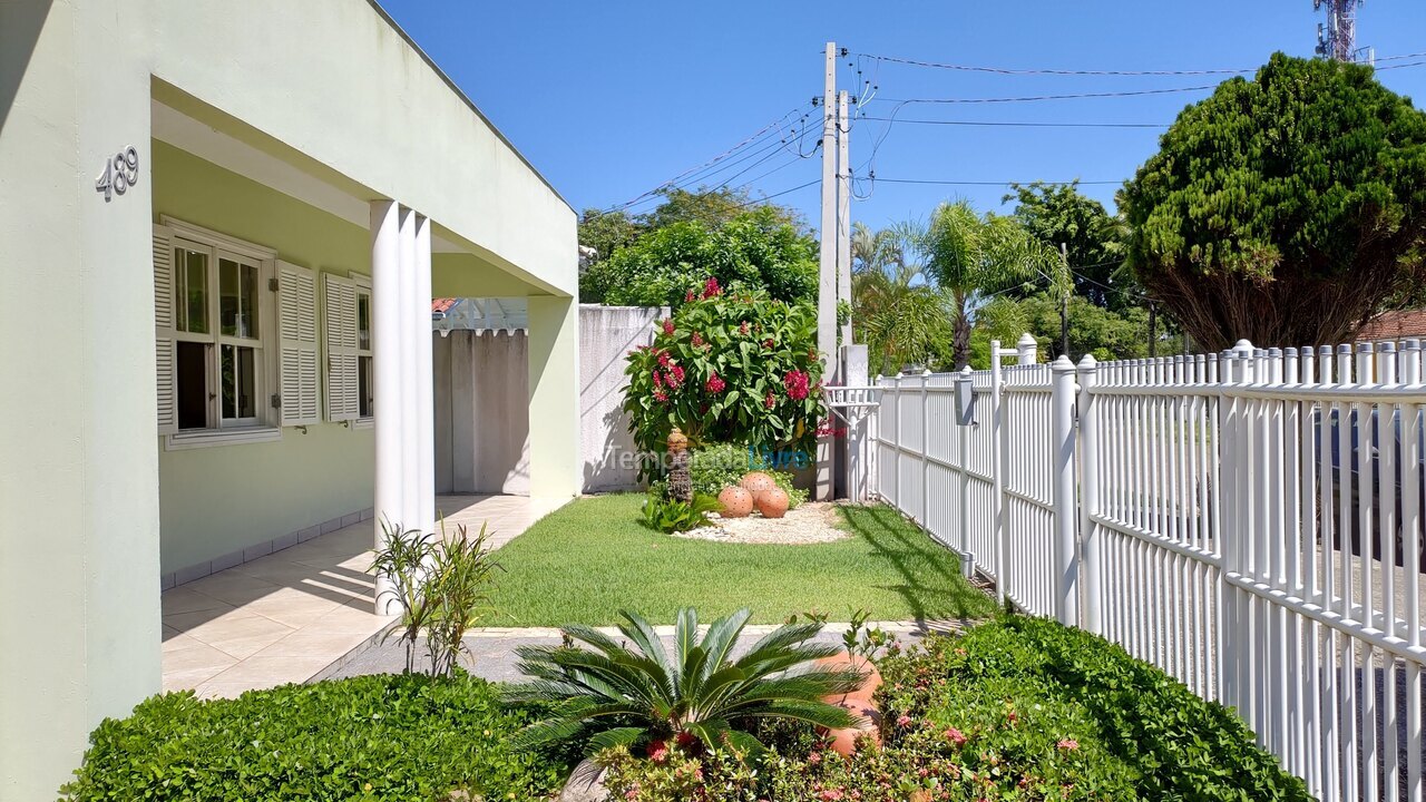Casa para alquiler de vacaciones em Florianópolis (Praia da Daniela)