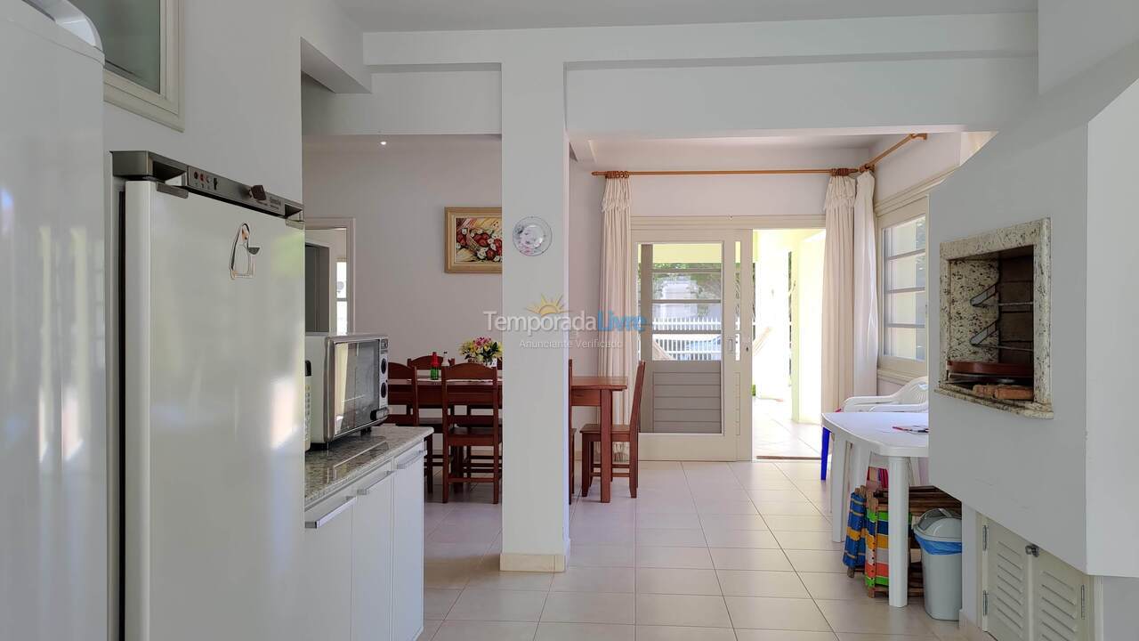 Casa para alquiler de vacaciones em Florianópolis (Praia da Daniela)