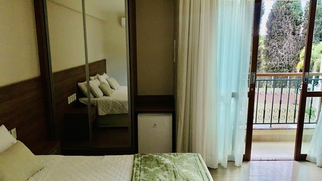 Temporada Vista Azul em Pedra Azul Apartamento Ar Split Elevador Vaga