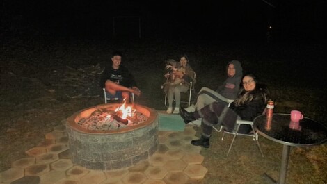 Fogueira mineira para se reunir com amigos