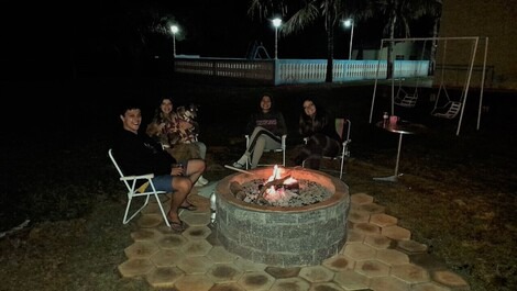 Fogueira mineira para se reunir com amigos