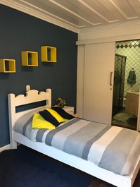 House for 12 people 5min walk from Capivari