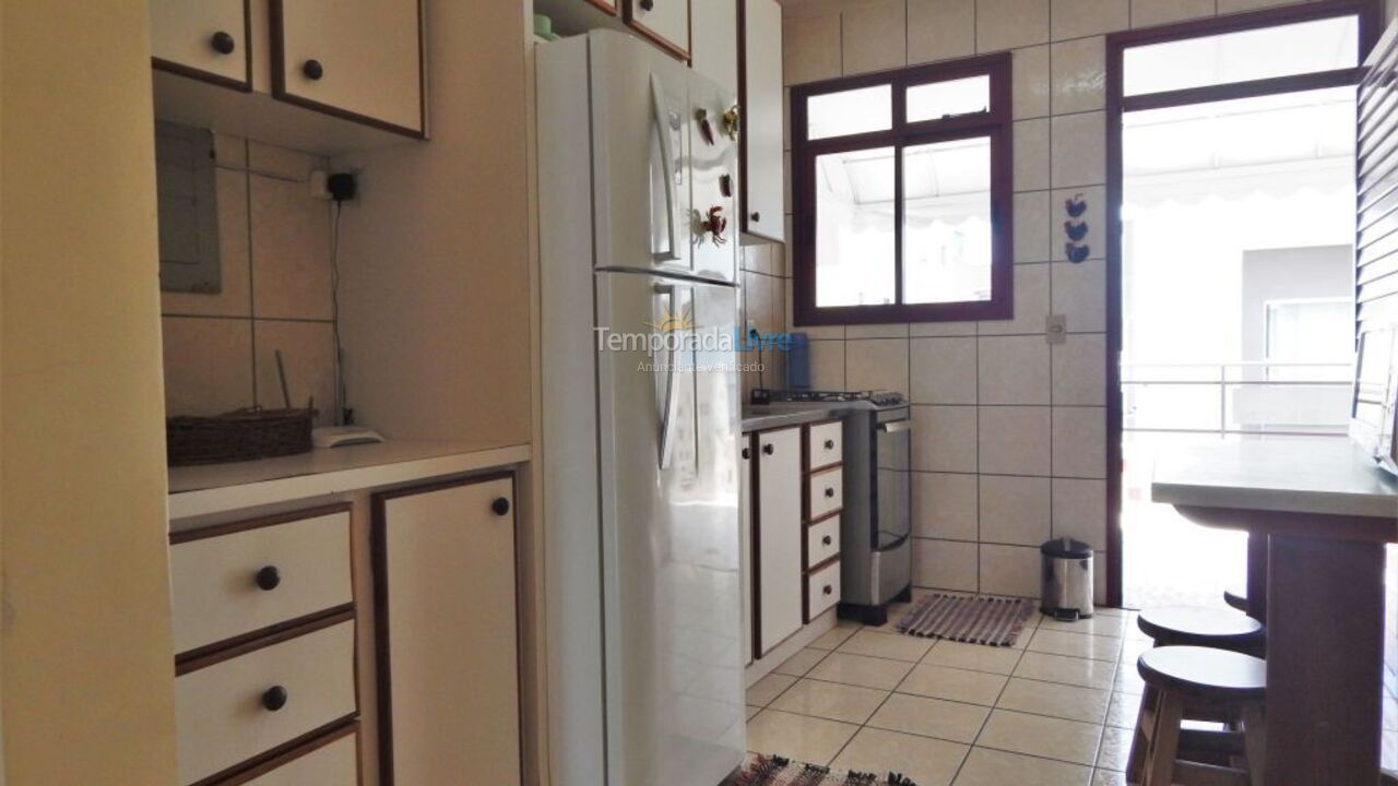 Apartment for vacation rental in Bombinhas (Praia de Bombinhas)