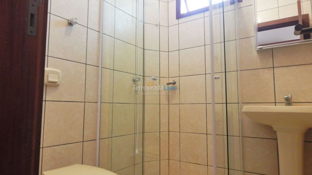 Apartment for vacation rental in Bombinhas (Praia de Bombinhas)