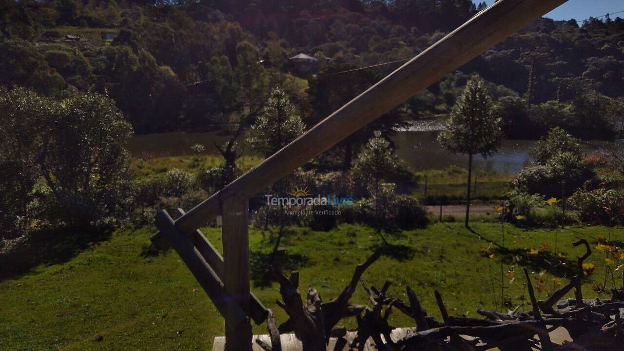 Casa para aluguel de temporada em Farroupilha (Desvio Blauth)