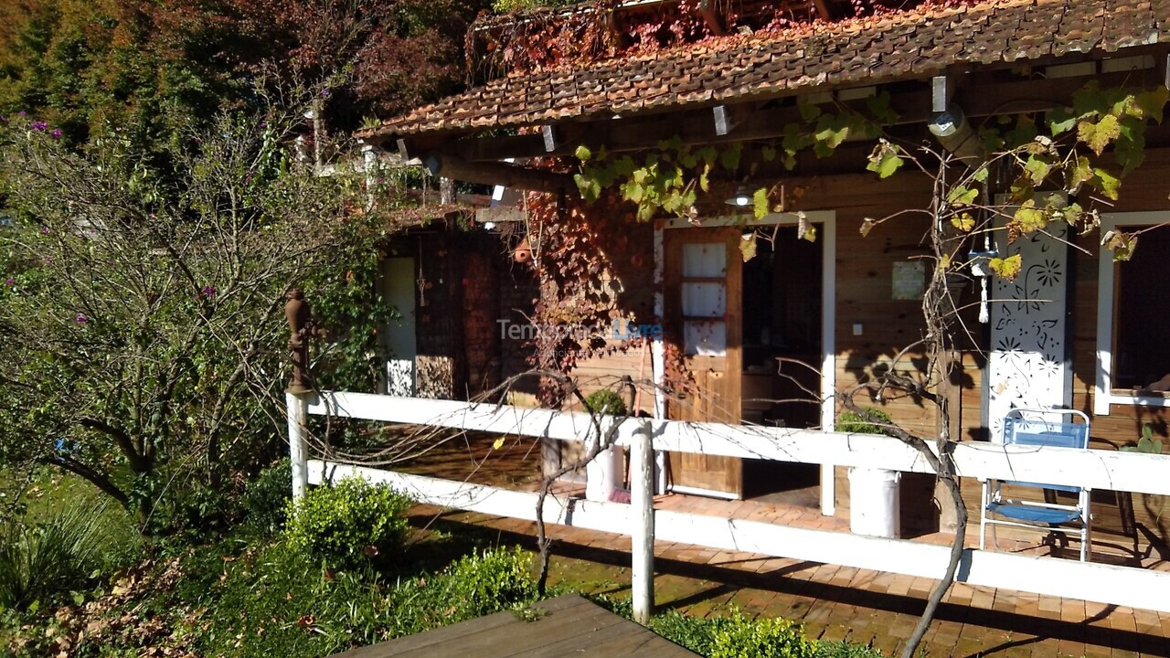 Casa para aluguel de temporada em Farroupilha (Desvio Blauth)