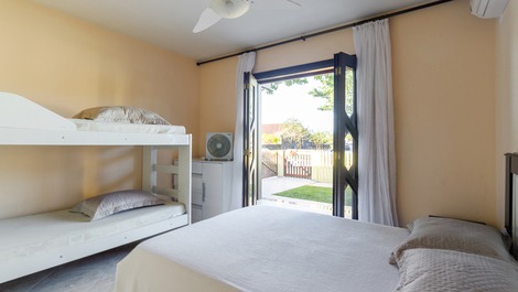 Quarto 2 - porta p/ varanda frontal