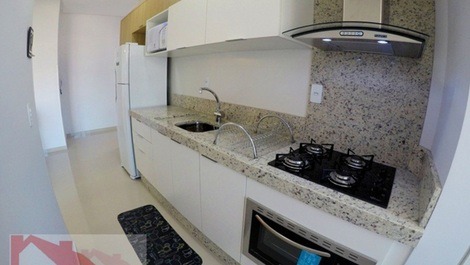 Excelente apartamento amplo e novo com 3 ar condic no centro de Bombas