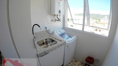 Excelente apartamento amplo e novo com 3 ar condic no centro de Bombas