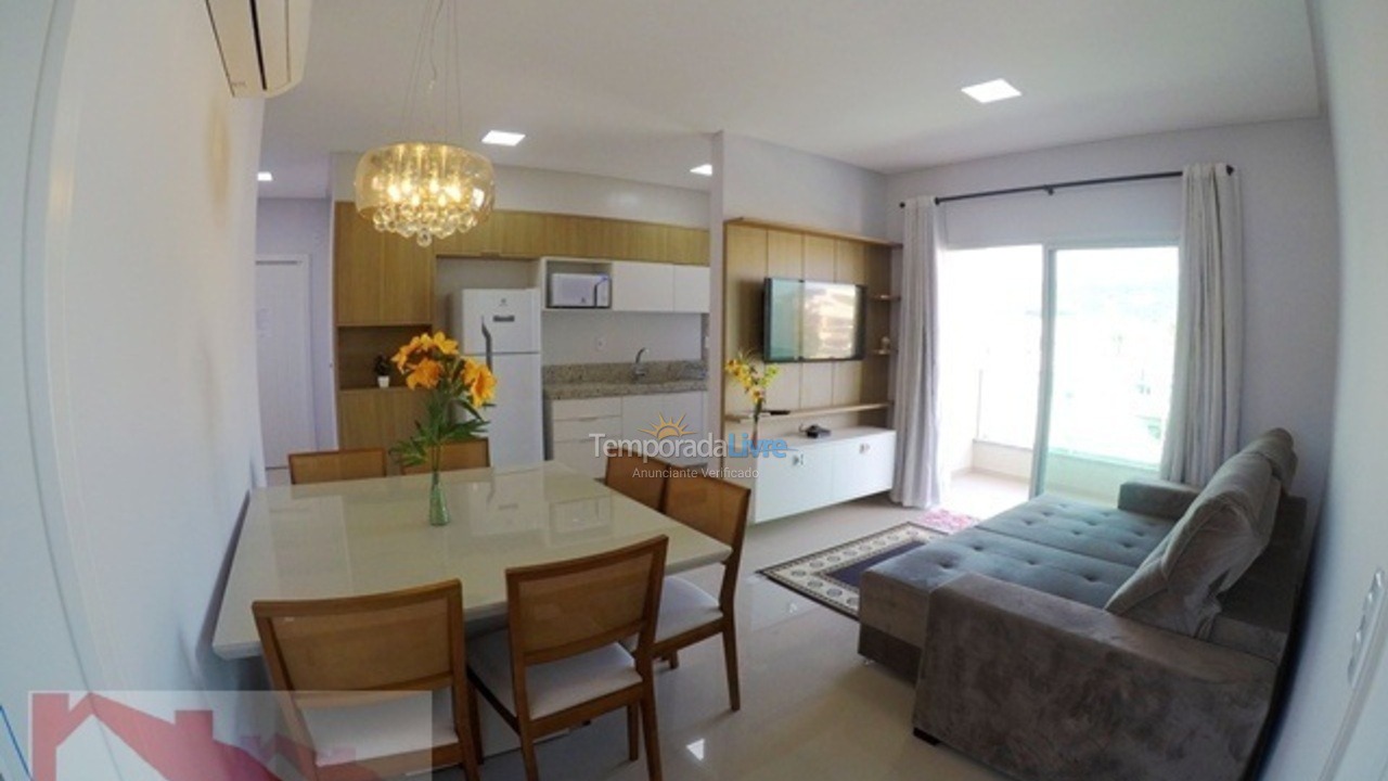 Apartamento para aluguel de temporada em Bombinhas (Praia de Bombas)