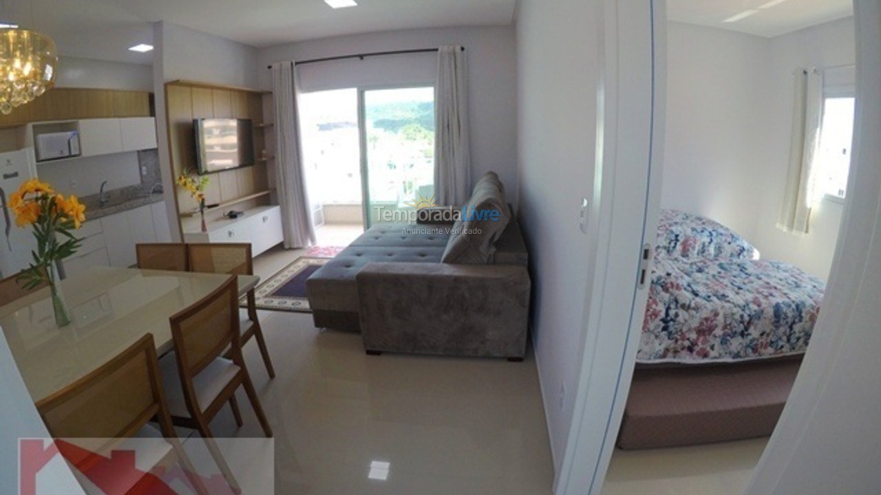 Apartamento para aluguel de temporada em Bombinhas (Praia de Bombas)