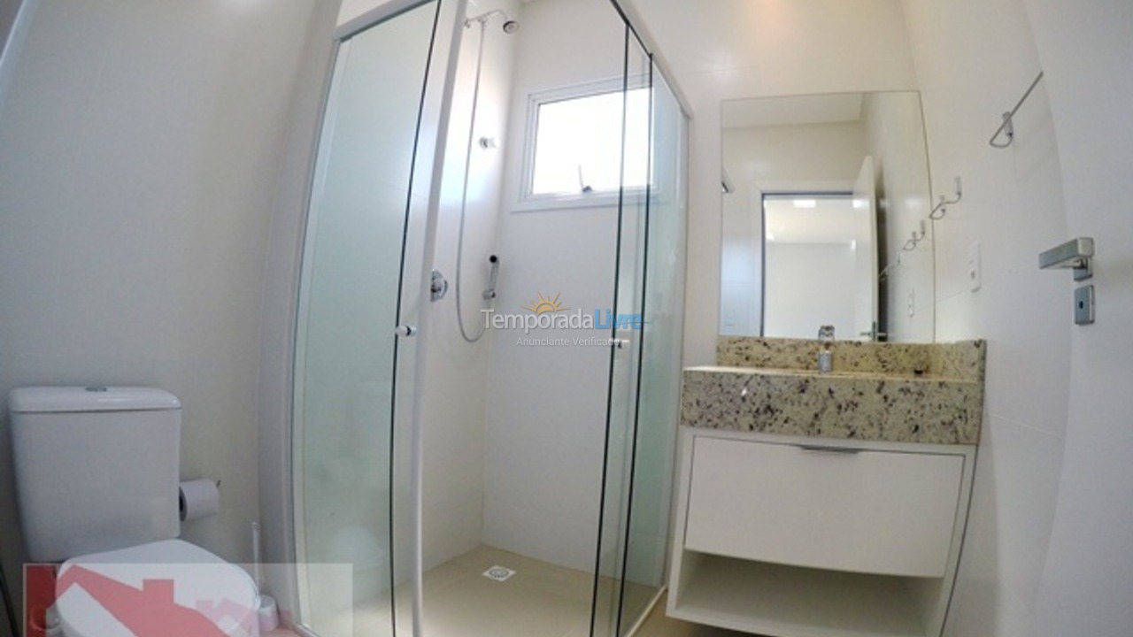 Apartamento para aluguel de temporada em Bombinhas (Praia de Bombas)