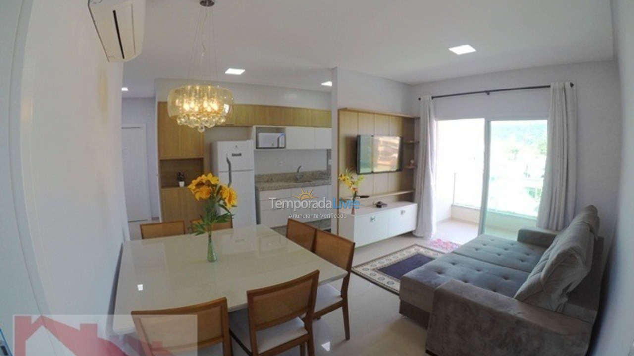 Apartamento para aluguel de temporada em Bombinhas (Praia de Bombas)