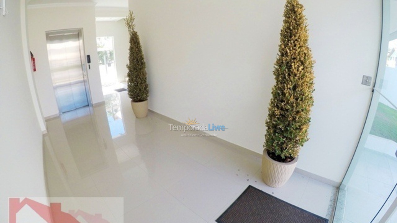 Apartamento para aluguel de temporada em Bombinhas (Praia de Bombas)