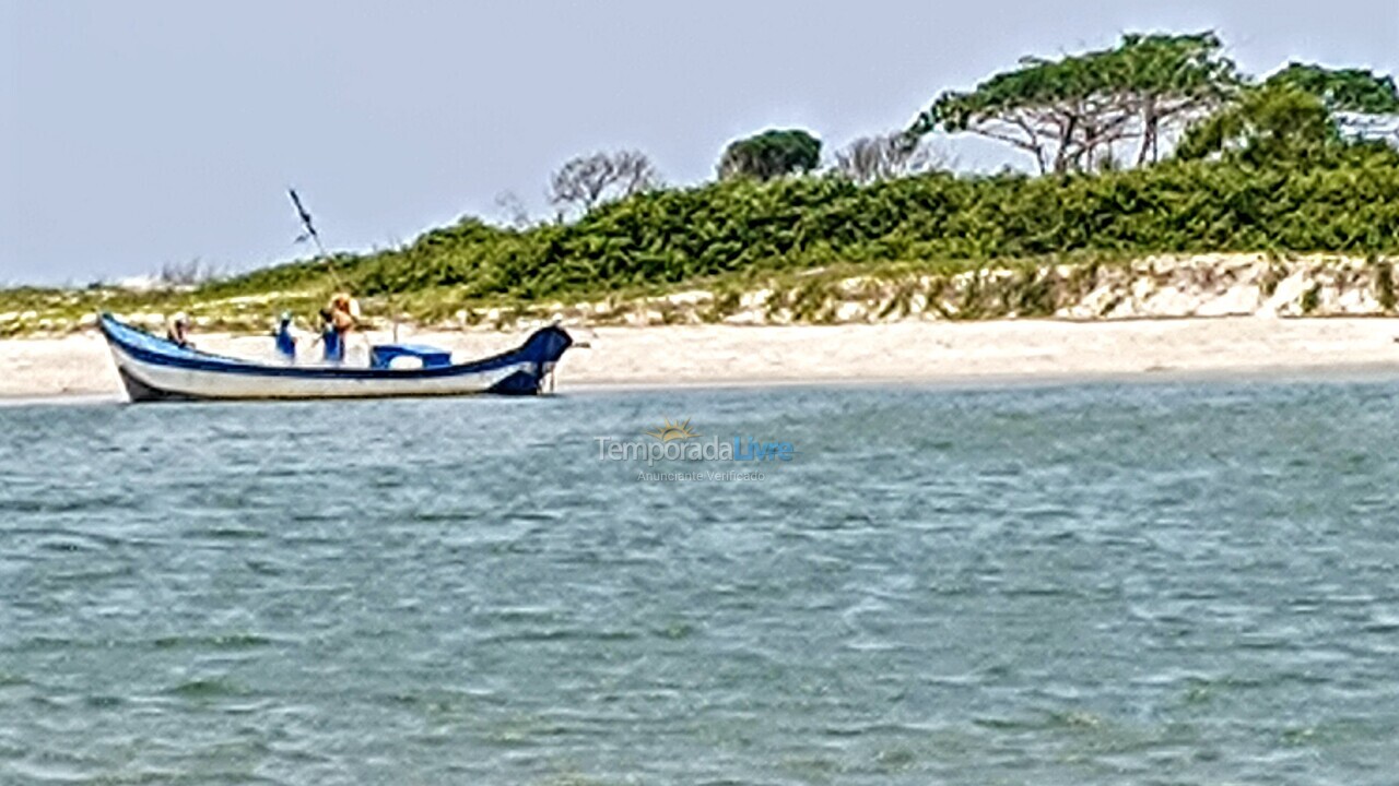 Casa para alquiler de vacaciones em Guaratuba (Barra do Saí)