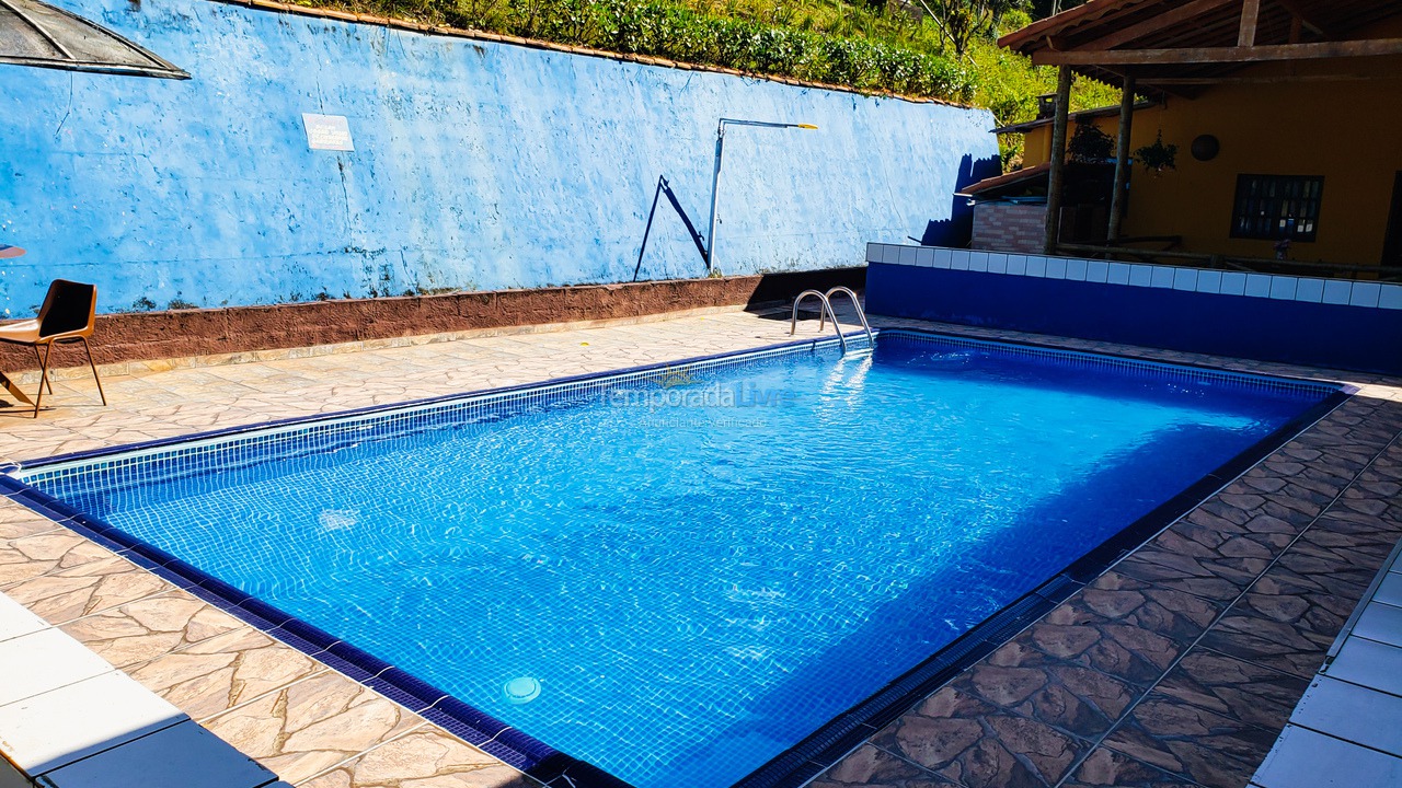 Granja para alquiler de vacaciones em Juquitiba (Super Promoção Com Wifi 100 Mts da Rodovia)