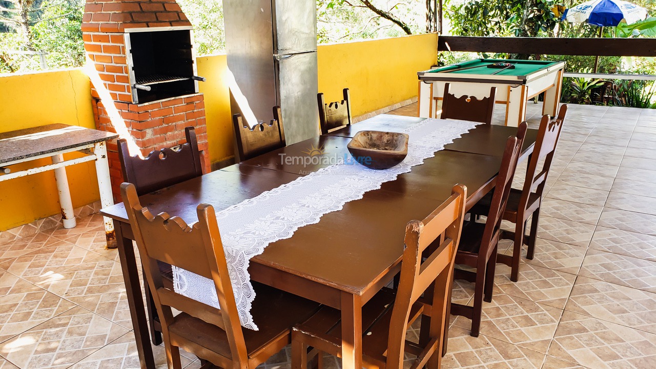 Granja para alquiler de vacaciones em Juquitiba (Super Promoção Com Wifi 100 Mts da Rodovia)