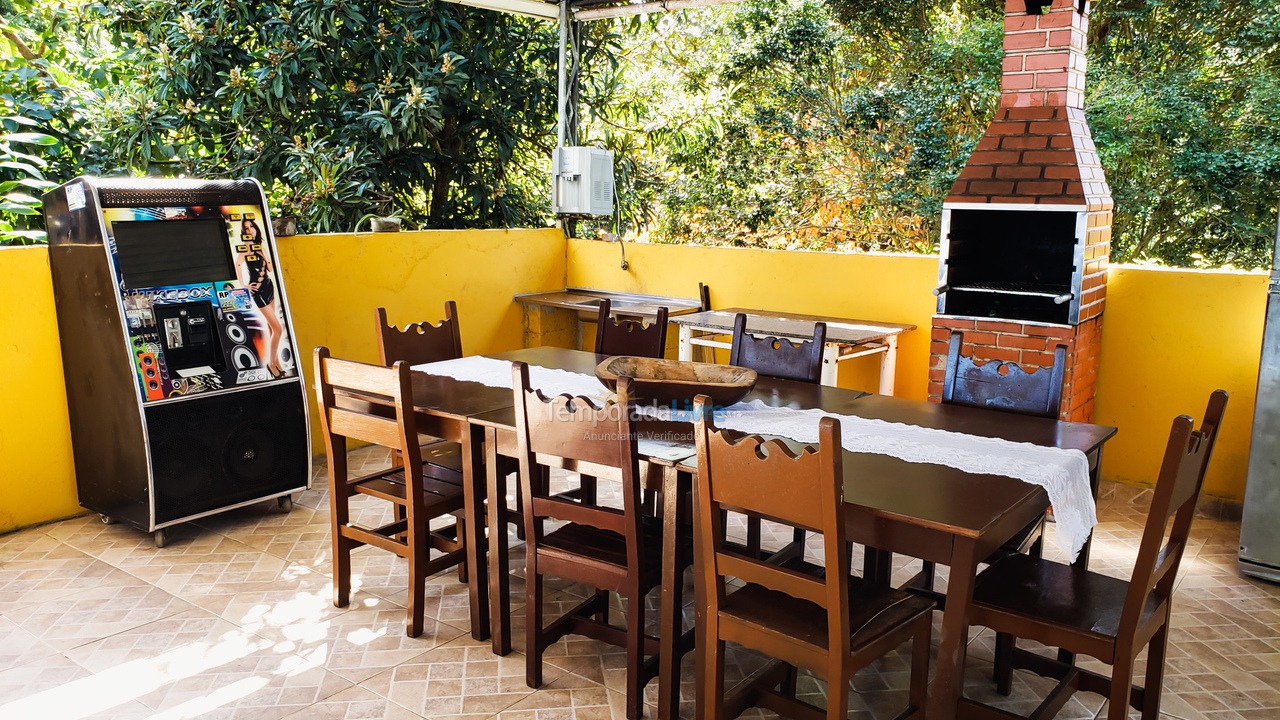 Granja para alquiler de vacaciones em Juquitiba (Super Promoção Com Wifi 100 Mts da Rodovia)
