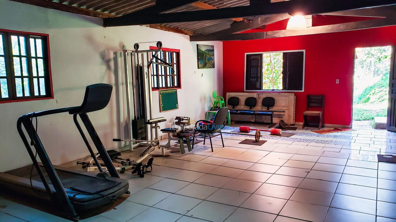 Granja para alquiler de vacaciones em Juquitiba (Super Promoção Com Wifi 100 Mts da Rodovia)