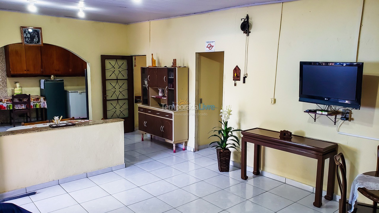 Granja para alquiler de vacaciones em Juquitiba (Super Promoção Com Wifi 100 Mts da Rodovia)