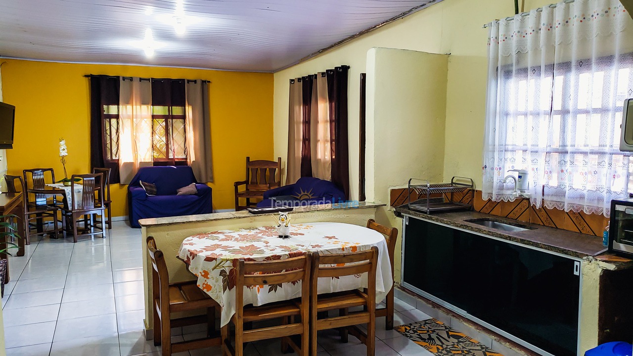 Granja para alquiler de vacaciones em Juquitiba (Super Promoção Com Wifi 100 Mts da Rodovia)