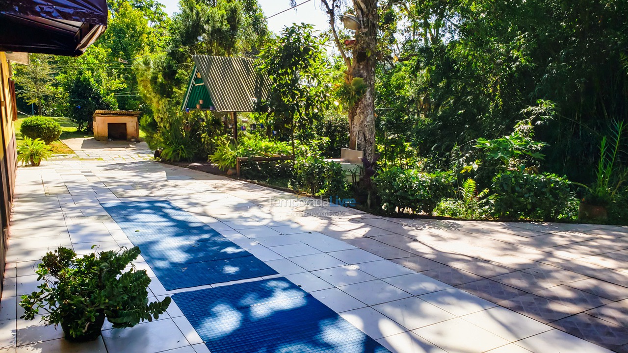 Granja para alquiler de vacaciones em Juquitiba (Super Promoção Com Wifi 100 Mts da Rodovia)