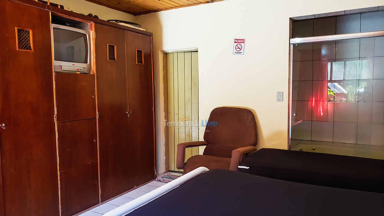 Granja para alquiler de vacaciones em Juquitiba (Super Promoção Com Wifi 100 Mts da Rodovia)