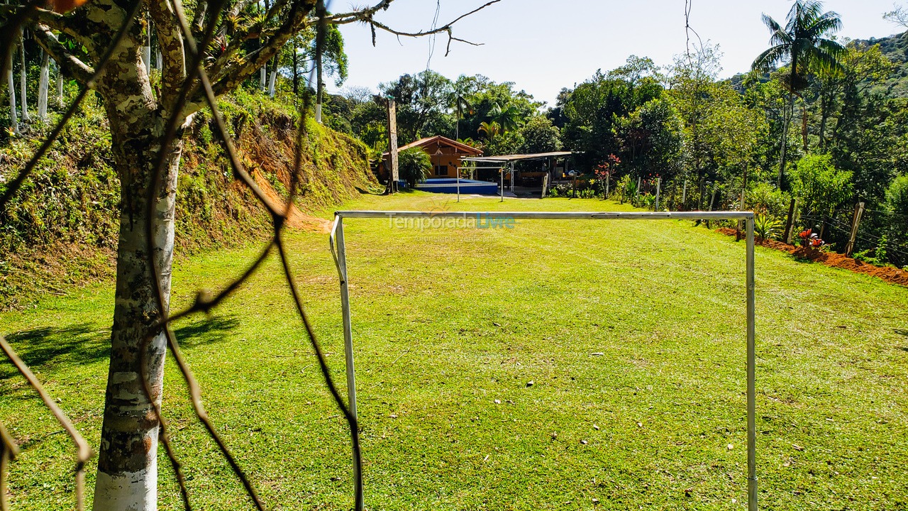 Granja para alquiler de vacaciones em Juquitiba (Super Promoção Com Wifi 100 Mts da Rodovia)