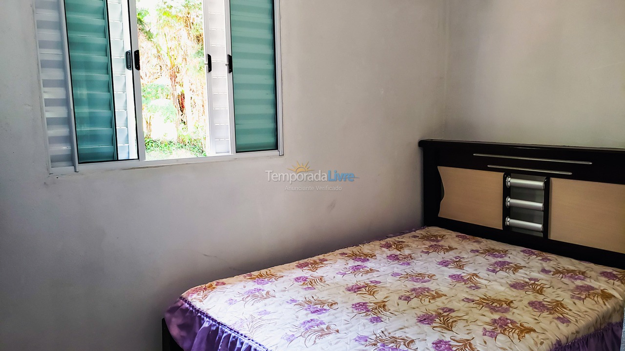 Chácara / sítio para aluguel de temporada em Juquitiba (Piscina Guitarra 30 Metros da Rodovia Festas E Temporada)