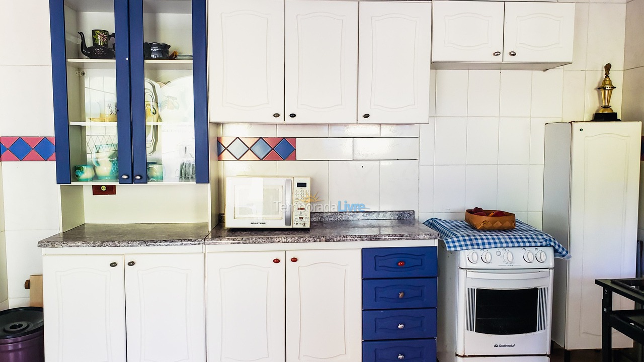 Chácara / sítio para aluguel de temporada em Juquitiba (Piscina Guitarra 30 Metros da Rodovia Festas E Temporada)