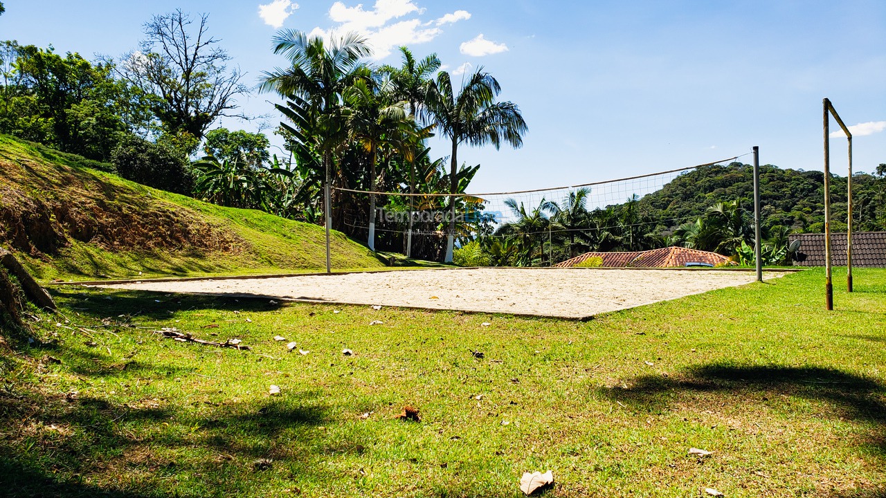 Chácara / sítio para aluguel de temporada em Juquitiba (Piscina Guitarra 30 Metros da Rodovia Festas E Temporada)