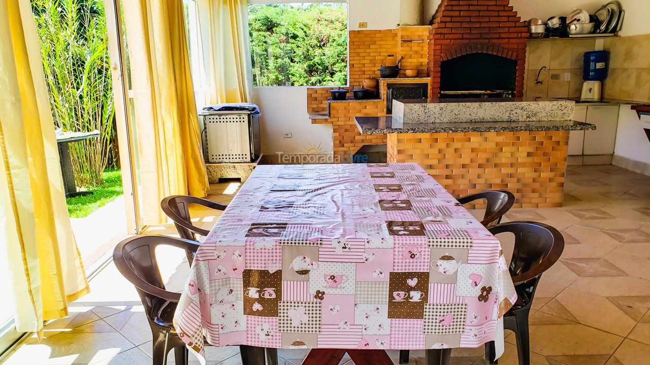 Chácara / sítio para aluguel de temporada em Juquitiba (Piscina Guitarra 30 Metros da Rodovia Festas E Temporada)