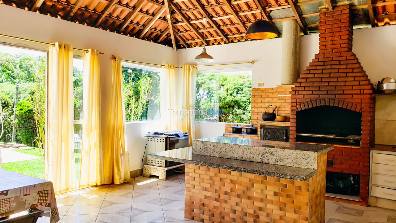 Chácara / sítio para aluguel de temporada em Juquitiba (Piscina Guitarra 30 Metros da Rodovia Festas E Temporada)